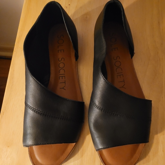Flat Open Toed Black Sandals Size 8 1/2 M - Picture 5 of 5